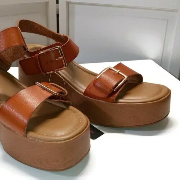 No Boundaries Cognac Adjustable Buckle Platform Sandals Size 11 - Picture 3 of 10